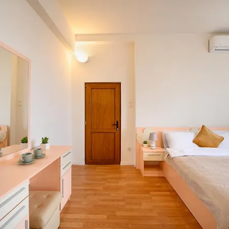 Bellevue By Ciulley - Panoramic - Center