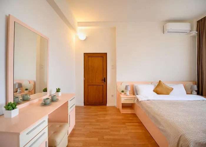 Bellevue By Ciulley - Panoramic - Center